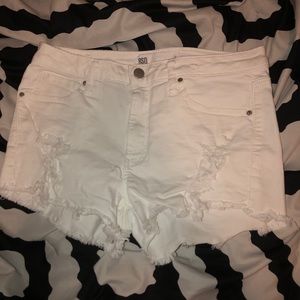 White distressed jean shorts